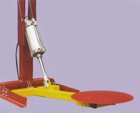 Photo of a floor mounted spray table